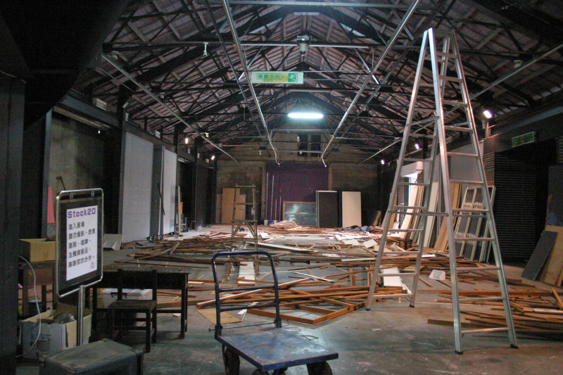 台中20號倉庫藝術特區藝術村2003年至2006年加崙工作室(大開劇團)時期咖館營業最後日2006-04-29攝影照片11